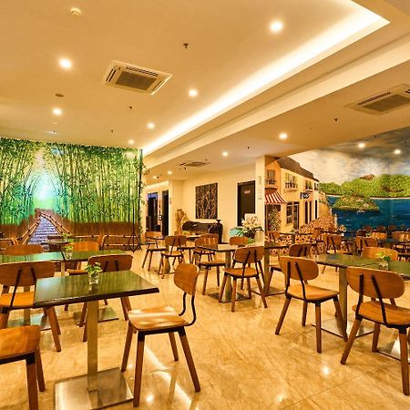 Grand Orchid Hotel Yogyakarta Maguwo Exteriör bild