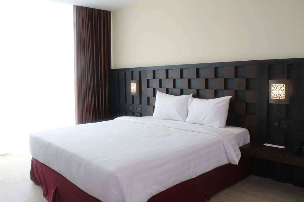 Grand Orchid Hotel Yogyakarta Maguwo Exteriör bild
