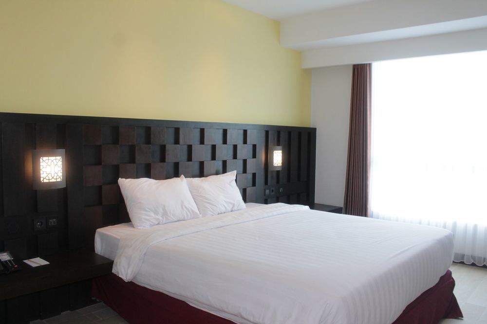 Grand Orchid Hotel Yogyakarta Maguwo Exteriör bild