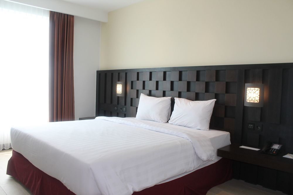 Grand Orchid Hotel Yogyakarta Maguwo Exteriör bild